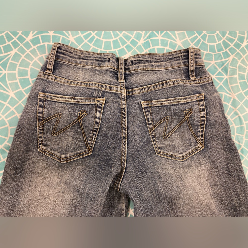 Vintage Vanilla Star blue denim gaucho pant. Semi-flare leg. - Picture 4 of 4